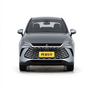 BYD Qin Plus DM-i 2026, SUV Híbrido Mediano de 4 Puertas y 5 Plazas, Autonomía de 601-700 km, Gris/Blanco, en Stock, Vehículo de Nueva Energía - Product Image 6