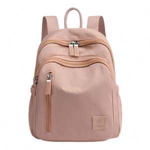 Mochila pequeña de diseño personalizado para mujer, elegante, impermeable, de piel sintética, pequeña, para viaje. - Product Image 4