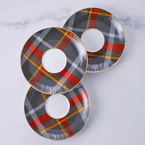 P & T <span class=keywords><strong>Royal</strong></span> Ware Ensemble élégant de tasses à thé et à café et soucoupes en porcelaine osseuse fine à bord doré par PITO - Product Image 5