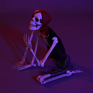 Squelette de pirate d'Halloween de 165 cm, articulations mobiles, décoration humanoïde en plastique pour cour, pelouse, jardin et maison hantée - Product Image 6