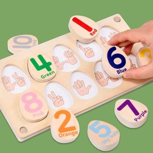 Jouets éducatifs en bois pour l'apprentissage des mathématiques : tableau de comptage avec piquets pour l'addition et la soustraction, accompagné de flashcards - Product Image 1