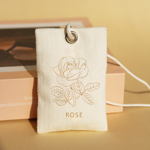 Sachet désodorisant personnalisé pour la maison et la voiture, parfum rose, aromathérapie, design Art Déco, forme carrée, crochet de suspension, décoration personnalisée - Product Image 1