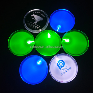 Tùy Chỉnh Nhấp Nháy Acrylic <span class=keywords><strong>LED</strong></span> Ánh Sáng <span class=keywords><strong>up</strong></span> Ve Áo Pins <span class=keywords><strong>LED</strong></span> Chiếu Sáng Phù Hiệu Phát Sáng Dây Ve Áo Pins Cho Đảng Sinh Nhật Trang Trí Nội Thất - Product Image 3