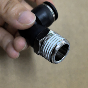 Rosca Macho <span class=keywords><strong>PL</strong></span> 90 °   Conector Neumático de Codo Tipo <span class=keywords><strong>L</strong></span> de Conexión Rápida con un Toque para Manguera de Aire - Product Image 2