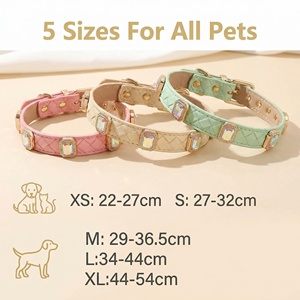 Ensemble <span class=keywords><strong>collier</strong></span> et laisse pour animaux de compagnie de style britannique haut de gamme avec strass - Colliers pour chats en cuir souple en gros pour les détaillants de boutiques - Product Image 3