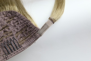 <span class=keywords><strong>Coda</strong></span> <span class=keywords><strong>di</strong></span> <span class=keywords><strong>Cavallo</strong></span> con Clip in <span class=keywords><strong>Capelli</strong></span> <span class=keywords><strong>Veri</strong></span>, Extension <span class=keywords><strong>di</strong></span> <span class=keywords><strong>Capelli</strong></span> Naturali 22 Pollici # <span class=keywords><strong>Coda</strong></span> <span class=keywords><strong>di</strong></span> <span class=keywords><strong>Cavallo</strong></span> Lunga e Liscia Bionda 6, <span class=keywords><strong>Capelli</strong></span> Remy - Product Image 4