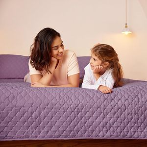 Luxury Hotel Supplies <strong>Design</strong> Comforter Bedding <strong>Set</strong> 3cm Stripe Satin White <strong>Bedsheet</strong> Customized Bedspread - Product Image 3