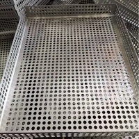 Plaque perforée en acier galvanisé inoxydable, maille perforée à tissage plat, maille filtrante pour dissipation thermique, maille de protection personnalisable