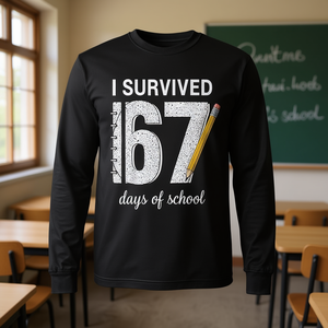 Sobreviví a 67 días de clases, camiseta de manga larga, regalo para estudiantes y profesores - Product Image 3