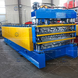 Machine de formage de panneaux de <span class=keywords><strong>toiture</strong></span> à trois couches, ligne de production automatique de panneaux sandwich composites <span class=keywords><strong>pour</strong></span> laine de roche, panneaux muraux et de <span class=keywords><strong>toiture</strong></span> en PU - Product Image 2