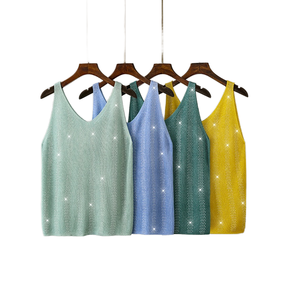 เสื้อกล้ามผู้หญิงถักคอวีผ้าแคนวาสสั้น ระบายอากาศดี แฟชั่นใหม่ประจำฤดูร้อนปี 2025 ขายส่งราคาโรงงาน - Product Image 2