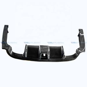 Alerón Trasero de Fibra de Carbono Estilo R-Concept Bltz para Infiniti Q50/Q50S 2014-2017 con Luz Antiniebla - Product Image 2