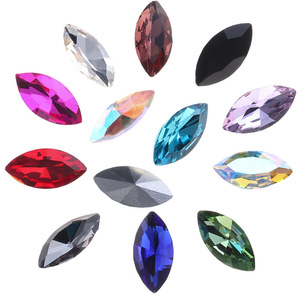 Accessoires de bijouterie en diamant œil de cheval à fond pointu, fabricant en gros de diamants en verre cristal d'eau de forme irrégulière - Product Image 1