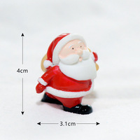 Figurines de Noël en résine : paysage miniature, Père Noël, camion rouge, cloche, renne, bonhomme de neige, sapin de Noël – Ornements