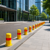 Borne de sécurité réfléchissante en acier jaune de qualité ingénierie, à montage en surface, avec base à bride, tête en dôme, trous pré-percés, robuste pour parking