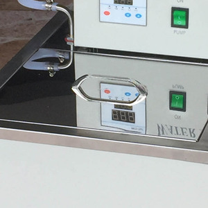 Bain-marie thermostaté BIOBASE en acier laminé à froid avec revêtement en poudre pour laboratoire - Product Image 4