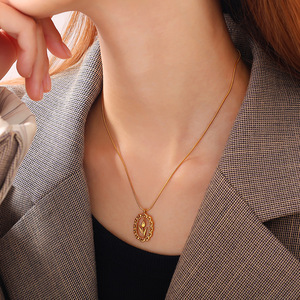 Collier avec pendentif fleur en alliage de zinc, serti de pierres, bijoux tendance pour femmes - Product Image 4