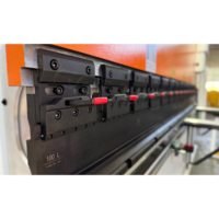 Presse plieuse CNC DELEM DA53T d'origine néerlandaise, 4+1 axes, électro-hydraulique, servo, pour le pliage de tôles