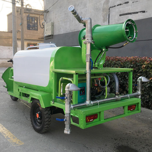 Carreta pulverizadora verde de tres ruedas con tanque de agua, cañón pulverizador y bomba para uso agrícola - Product Image 6