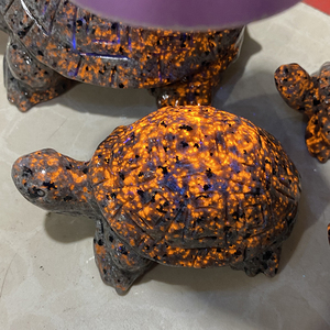 Vente <span class=keywords><strong>en</strong></span> gros <span class=keywords><strong>de</strong></span> sculptures <span class=keywords><strong>de</strong></span> tortues <span class=keywords><strong>en</strong></span> pierre Yooperlite naturelle 7cm 10cm 15cm, figurines <span class=keywords><strong>de</strong></span> tortues <span class=keywords><strong>en</strong></span> <span class=keywords><strong>pierres</strong></span> précieuses sculptées à la main réactives aux UV - Product Image 4
