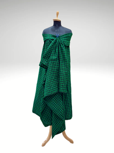 Vestido africano Maasai Shuka de la mejor calidad para mujer, largo, estilo maxi, ropa tradicional tribal, disponible al mejor precio del mercado. - Product Image 4