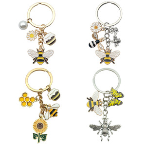 Set di Portachiavi in Metallo con Farfalle Colorate in Stile Vintage, Serie Fiori Freschi, Ciondoli per Borse in Lega, per Coppie e Migliori Amici - Product Image 4