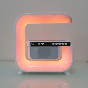 Retro Đầy Màu Sắc <span class=keywords><strong>G3</strong></span> 4 Trong 1 Đồng Hồ <span class=keywords><strong>Bluetooth</strong></span> 5W LED Không Dây 15W Trạm Sạc Đèn Ánh Sáng Loa Với Đồng Hồ Và Báo Thức - Product Image 1