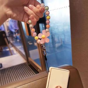 Vente Flash : Pendentif Cordon Perlé Rond Macaron Fait Main, Bracelet de Poignet Anti-Perte pour Téléphone Portable, Porte-clés Fleur Personnalisé - Product Image 5