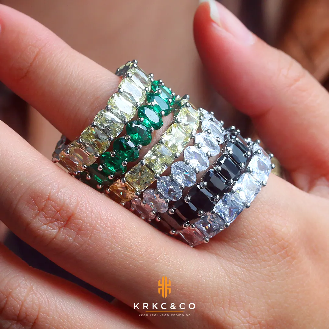 KRKC de moda CZ directo O anillo de señora de la joyería de plata chapado en oro blanco Baguette Crystal Cubic Zirconia mujeres anillos de diamantes para niña