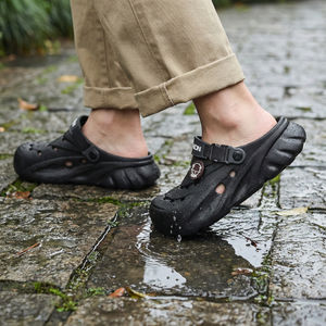 รองเท้าแตะรัดส้นแบบมีรูระบายอากาศสำหรับผู้ชาย ยี่ห้อ Yearning ผลิตจากวัสดุ EVA กันน้ำ ระบายอากาศได้ดี น้ำหนักเบา แห้งเร็ว กันลื่น เป็นมิตรต่อสิ่งแวดล้อม - Product Image 3