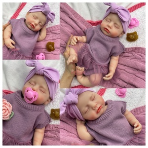 Poupée Reborn de 18 pouces à bouche ouverte avec sucette, couleur et style de cheveux personnalisés, en silicone solide, jouet de thérapie émotionnelle pour bébés, accessoire de cinéma et de télévision - Product Image 4