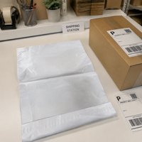 Sacs d'expédition écologiques en PET recyclable avec fermeture éclair, enveloppes postales durables pour vêtements, articles vestimentaires et documents