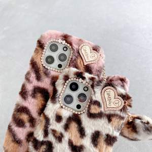 Funda de Teléfono Móvil Hecha a Mano con Estampado de Leopardo, de Tela Suave y con Colgante de Corazón, a Prueba de Golpes, para <span class=keywords><strong>11</strong></span>, Venta al Por Mayor de Fábrica - Product Image 5