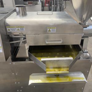 Prensa de Aceite de Maní de Presión en Frío Eficiente y de Ahorro Energético para Uso Comercial, Adecuada para la Producción de Aceite Comestible - Product Image 1