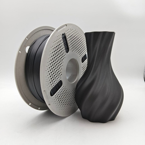 Filament 3D en fibre de carbone TPU 70D CF 1kg, résistant à l'usure, à fort rebond, à faible température, résistant aux chocs - Product Image 1
