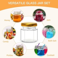 Pot en verre hexagonal miniature personnalisé de 1,5 oz pour gelée ou miel, avec cuillère en bois et couvercles en métal doré