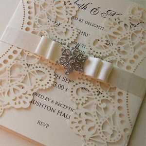 Offre Spéciale carte d'invitation de <span class=keywords><strong>mariage</strong></span> découpée au <span class=keywords><strong>laser</strong></span> en <span class=keywords><strong>dentelle</strong></span> blanche élégante avec embellissement - Product Image 2