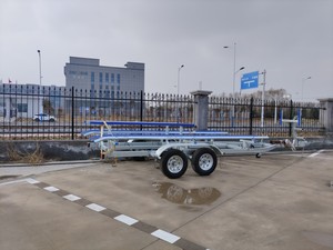 Remorque bateau Allhouse en aluminium durable, double essieu, cadre robuste, capacité de charge 2000 kg, pour le transport de pontons, bateaux semi-rigides et yachts - Product Image 4