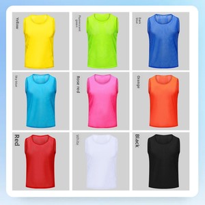Gilet d'entraînement <span class=keywords><strong>de</strong></span> football unisexe <span class=keywords><strong>grande</strong></span> <span class=keywords><strong>taille</strong></span> à impression maillée pour activités <span class=keywords><strong>de</strong></span> groupe, publicité et événements transfrontaliers en nylon/cachemire - Product Image 4