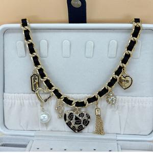 Collar <span class=keywords><strong>GUESS</strong></span> <span class=keywords><strong>de</strong></span> Segunda Mano, Vintage, con Esmalte en Forma <span class=keywords><strong>de</strong></span> Corazón y Borla <span class=keywords><strong>de</strong></span> Perlas, Estilo Occidental Retro Europeo, Nuevo Diseño <span class=keywords><strong>de</strong></span> Moda - Product Image 1