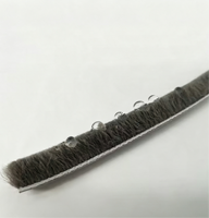 Brosse d'étanchéité industrielle grand format pour portes automatiques, isolation phonique et étanchéité pour bâtiments commerciaux