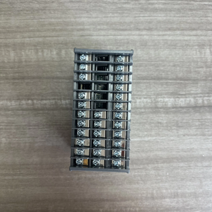 Controladores de Temperatura Yokogawa Serie UT32A de Alta Gama para Instrumentos de Prueba UT32A-010-11-00 - Product Image 2