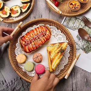 Piring Makan Rotan Anyaman Bulat dengan Pegangan Kayu Keranjang Rotan untuk Penggunaan di Dapur, Ruang Tamu, Kamar Mandi, atau Lemari - Product Image 4