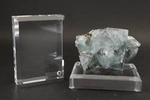 Rõ ràng <span class=keywords><strong>Acrylic</strong></span> hiển thị đứng với vát cạnh đánh bóng rõ ràng <span class=keywords><strong>Acrylic</strong></span> vát hiển thị cơ sở cho đồ trang sức kim cương khoáng sản - Product Image 5