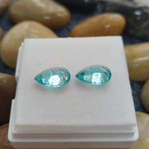 Piedra Paraíba de Corte en Forma de Pera, 8x12mm, Cultivada en Laboratorio, con Acabado de Hielo Triturado, de DS Gems - Product Image 4