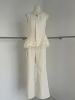 Ensemble coordonné 2 pièces pour femme : Haut sans manches à ourlet en dentelle florale et pantalon évasé, avec étiquette personnalisée Sehe Fashion