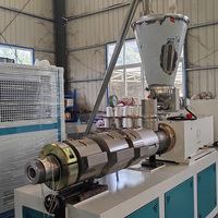 Ligne d'extrusion de profilés de plafond en PVC, ligne de production de panneaux en PVC à partir de matériaux recyclés pour panneaux publicitaires, production de panneaux muraux en PVC