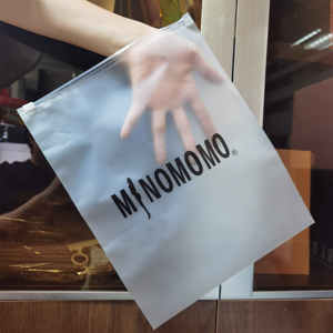Bolsa de Embalaje para Ropa con Cierre Hermético, Ecológica, con Logotipo Personalizado, Bolsa de Plástico Transparente con Cierre - Product Image 3