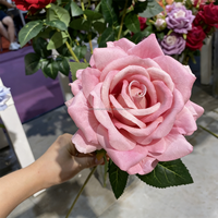 Fabrikpreis Einzelstiel 15cm Großköpfige Samt-Rose Künstliche Blume Rote Samt-Rose für Hochzeitsdekoration