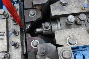 Chine Clou de fil faisant la ligne de production d'équipement de machine moteur de composant de noyau de prix pour la <span class=keywords><strong>fabrication</strong></span> de clou et de <span class=keywords><strong>vis</strong></span> - Product Image 3